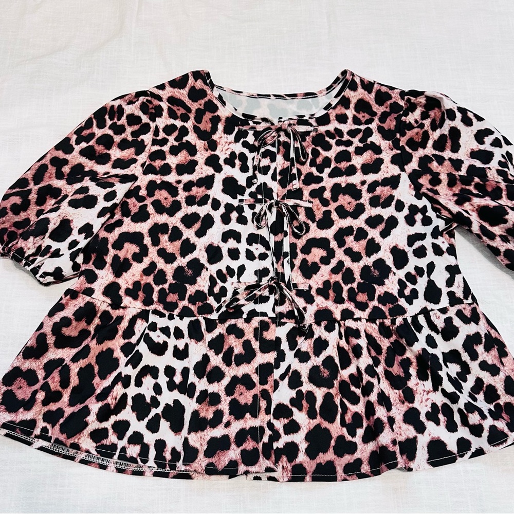 Women’s Pink Leopard-Print Tie-Front Peplum Top